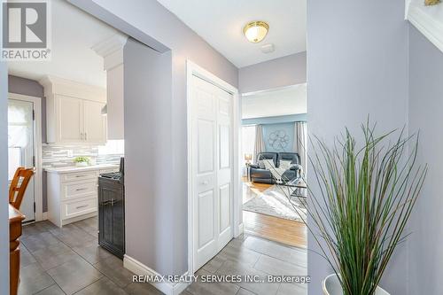 43 Newbridge Crescent, Brampton, ON - Indoor