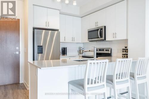 512 - 340 Plains Road E, Burlington, ON - Indoor Photo Showing Kitchen With Stainless Steel Kitchen With Upgraded Kitchen
