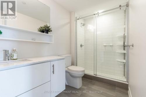 512 - 340 Plains Road E, Burlington, ON - Indoor Photo Showing Bathroom