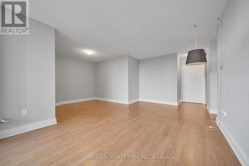 805 - 1615 Bloor Street, Mississauga, ON - Indoor Photo Showing Other Room