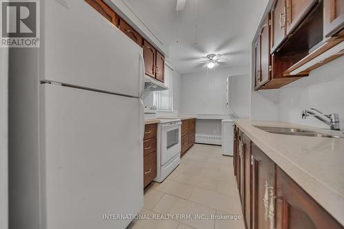 805 - 1615 Bloor Street, Mississauga, ON - Indoor Photo Showing Kitchen With Double Sink