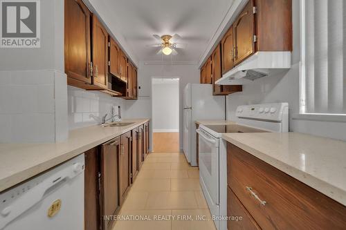 805 - 1615 Bloor Street, Mississauga, ON - Indoor Photo Showing Kitchen