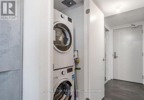 2906 - 30 Gibbs Road, Toronto, ON - Indoor Photo Showing Laundry Room