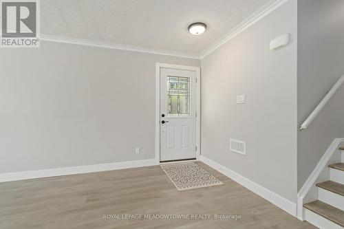 2 Raylawn Crescent, Halton Hills, ON - Indoor Photo Showing Other Room