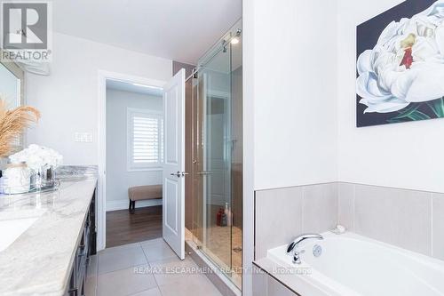 958 Beach Boulevard, Hamilton, ON - Indoor Photo Showing Bathroom