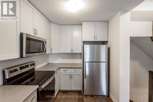 5 - 27 Rachel Drive, Hamilton, ON - Indoor Photo Showing Kitchen