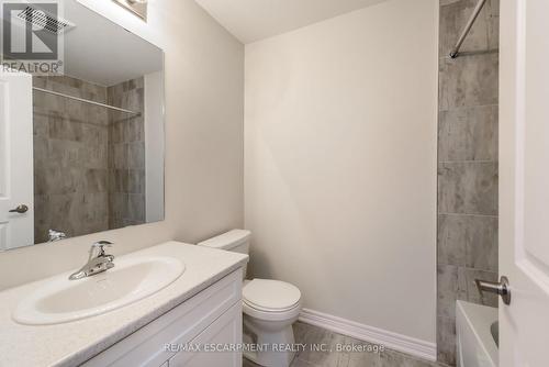 5 - 27 Rachel Drive, Hamilton, ON - Indoor Photo Showing Bathroom