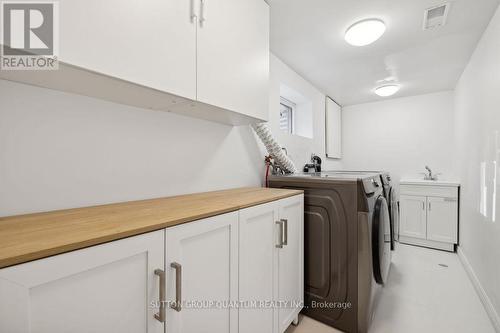 208 Glen Oak Drive, Oakville, ON - Indoor Photo Showing Laundry Room