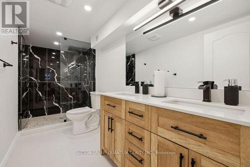 208 Glen Oak Drive, Oakville, ON - Indoor Photo Showing Bathroom