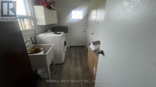 13393 Hurontario Street, Caledon (Inglewood), ON - Indoor Photo Showing Laundry Room