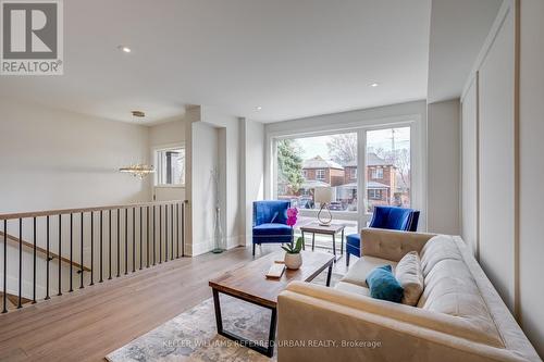 62 Ash Crescent, Toronto, ON - Indoor Photo Showing Living Room