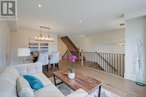 62 Ash Crescent, Toronto, ON - Indoor Photo Showing Living Room