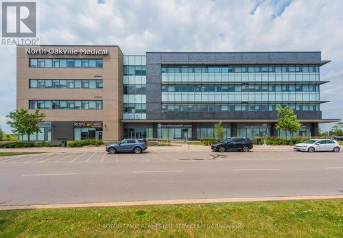 218 - 3075 Hospital Gate, Oakville, ON 