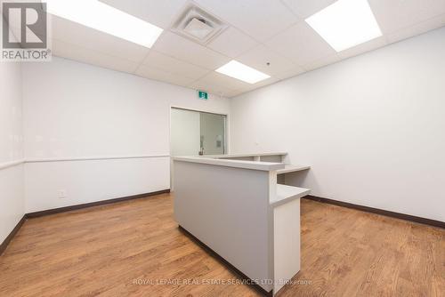 218 - 3075 Hospital Gate, Oakville, ON 