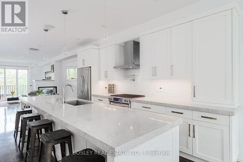 199 Yarmouth Road, Toronto, ON - Indoor Photo Showing Kitchen With Upgraded Kitchen
