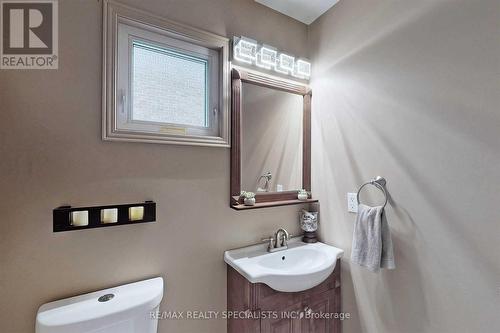 65 Clayton Crescent, Clarington, ON - Indoor Photo Showing Bathroom