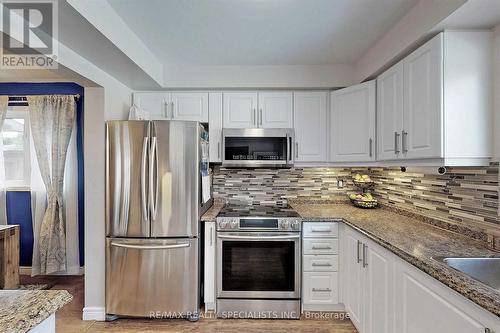 65 Clayton Crescent, Clarington, ON - Indoor Photo Showing Kitchen