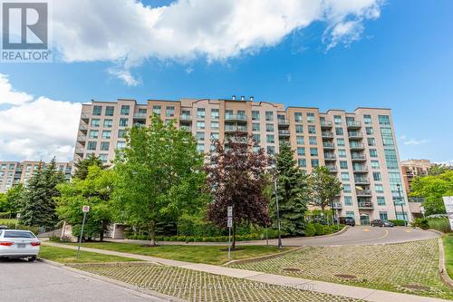 620 - 51 Baffin Court, Richmond Hill, ON - Outdoor With Balcony With Facade