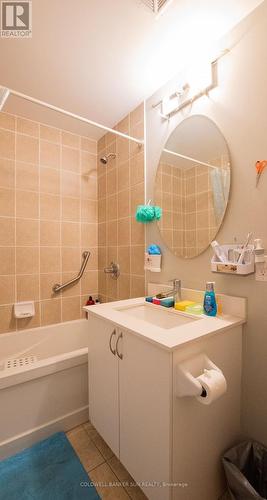 214 - 4700 Highway 7, Vaughan, ON - Indoor Photo Showing Bathroom