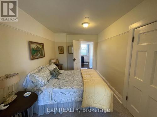 112 Palmer Road, Belleville, ON - Indoor Photo Showing Bedroom