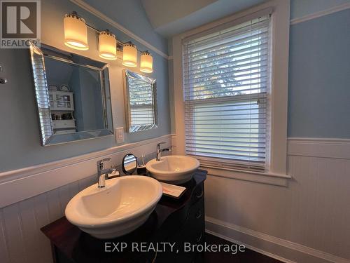 112 Palmer Road, Belleville, ON - Indoor Photo Showing Bathroom