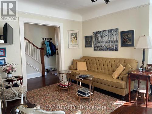 112 Palmer Road, Belleville, ON - Indoor Photo Showing Living Room