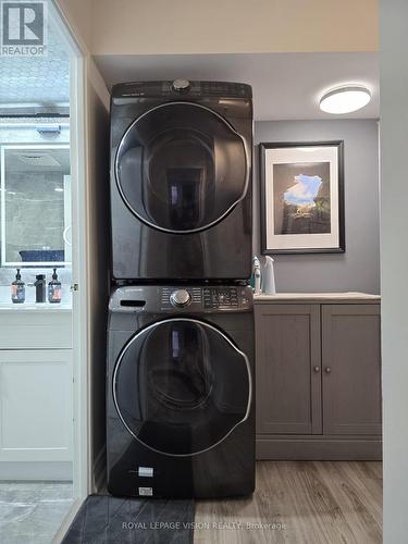 708 - 45 Sunrise Avenue, Toronto, ON - Indoor Photo Showing Laundry Room