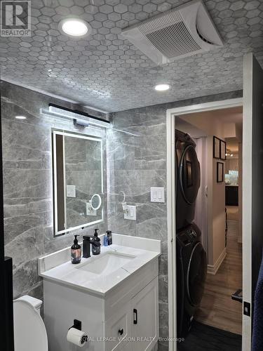 708 - 45 Sunrise Avenue, Toronto, ON - Indoor Photo Showing Bathroom