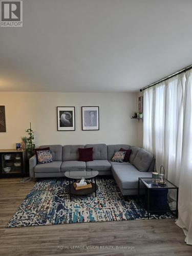 708 - 45 Sunrise Avenue, Toronto, ON - Indoor Photo Showing Living Room