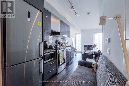 4709 - 251 Jarvis Street, Toronto, ON - Indoor Photo Showing Kitchen