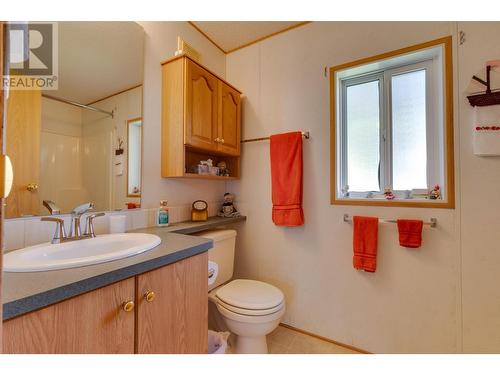 4998 Henrey Road, Prince George, BC - Indoor Photo Showing Bathroom