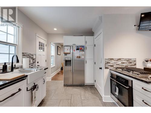 2413 Mcbride Crescent, Prince George, BC - Indoor Photo Showing Kitchen With Double Sink