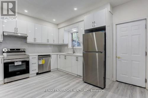 72 Ellsworth Avenue, Toronto, ON - Indoor Photo Showing Kitchen