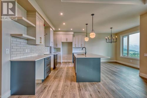 177 Whistler Place, Vernon, BC - Indoor Photo Showing Kitchen With Upgraded Kitchen