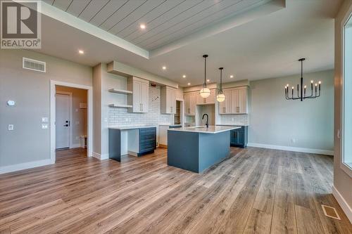 177 Whistler Place, Vernon, BC - Indoor Photo Showing Kitchen