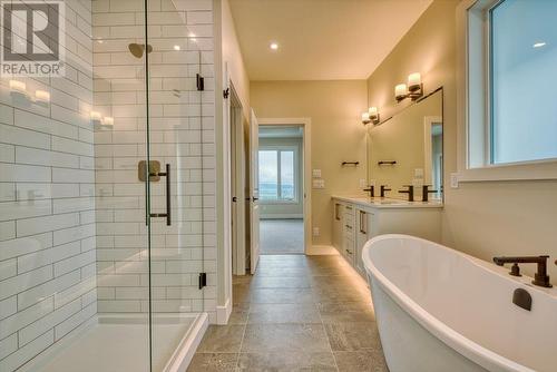 177 Whistler Place, Vernon, BC - Indoor Photo Showing Bathroom