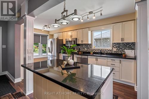 683 Strawberry Court, Oshawa (Pinecrest), ON - Indoor Photo Showing Kitchen With Double Sink