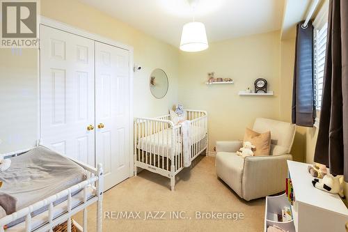 2210B Gerrard Street E, Toronto, ON - Indoor Photo Showing Bedroom