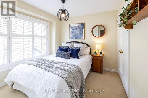 2210B Gerrard Street E, Toronto, ON - Indoor Photo Showing Bedroom