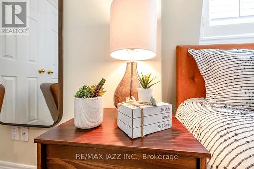 2210B Gerrard Street E, Toronto, ON - Indoor Photo Showing Bedroom