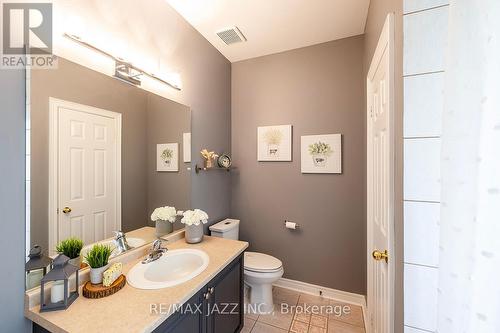 2210B Gerrard Street E, Toronto, ON - Indoor Photo Showing Bathroom