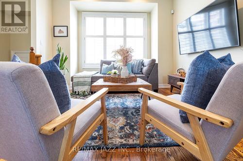 2210B Gerrard Street E, Toronto, ON - Indoor Photo Showing Living Room