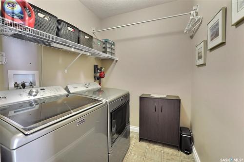 1543 Lakeridge Drive N, Regina, SK - Indoor Photo Showing Laundry Room