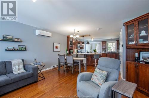 164 Bahama, Dieppe, NB - Indoor Photo Showing Living Room