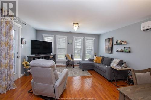 164 Bahama, Dieppe, NB - Indoor Photo Showing Living Room