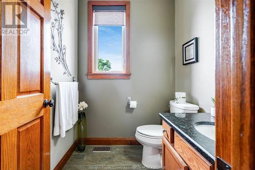 14004 County Rd 15, Essex, ON - Indoor Photo Showing Bathroom