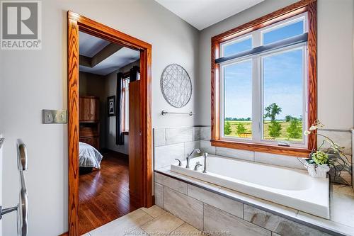 14004 County Rd 15, Essex, ON - Indoor Photo Showing Bathroom