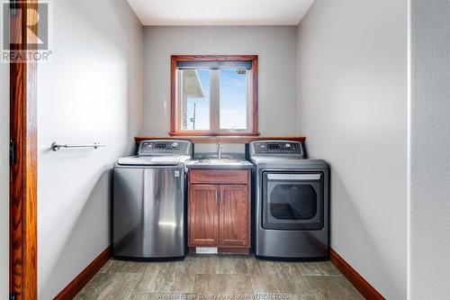 14004 County Rd 15, Essex, ON - Indoor Photo Showing Laundry Room