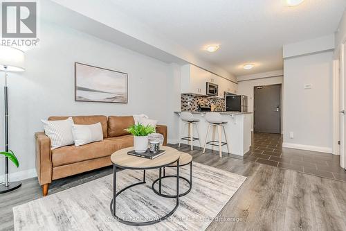 201 - 53 Arthur Street S, Guelph, ON - Indoor Photo Showing Living Room