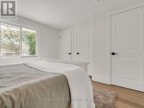 7 Cluney Place, London, ON - Indoor Photo Showing Bedroom